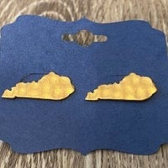 Kentucky Hammered Gold Stud Earrings - Picture 1 of 1